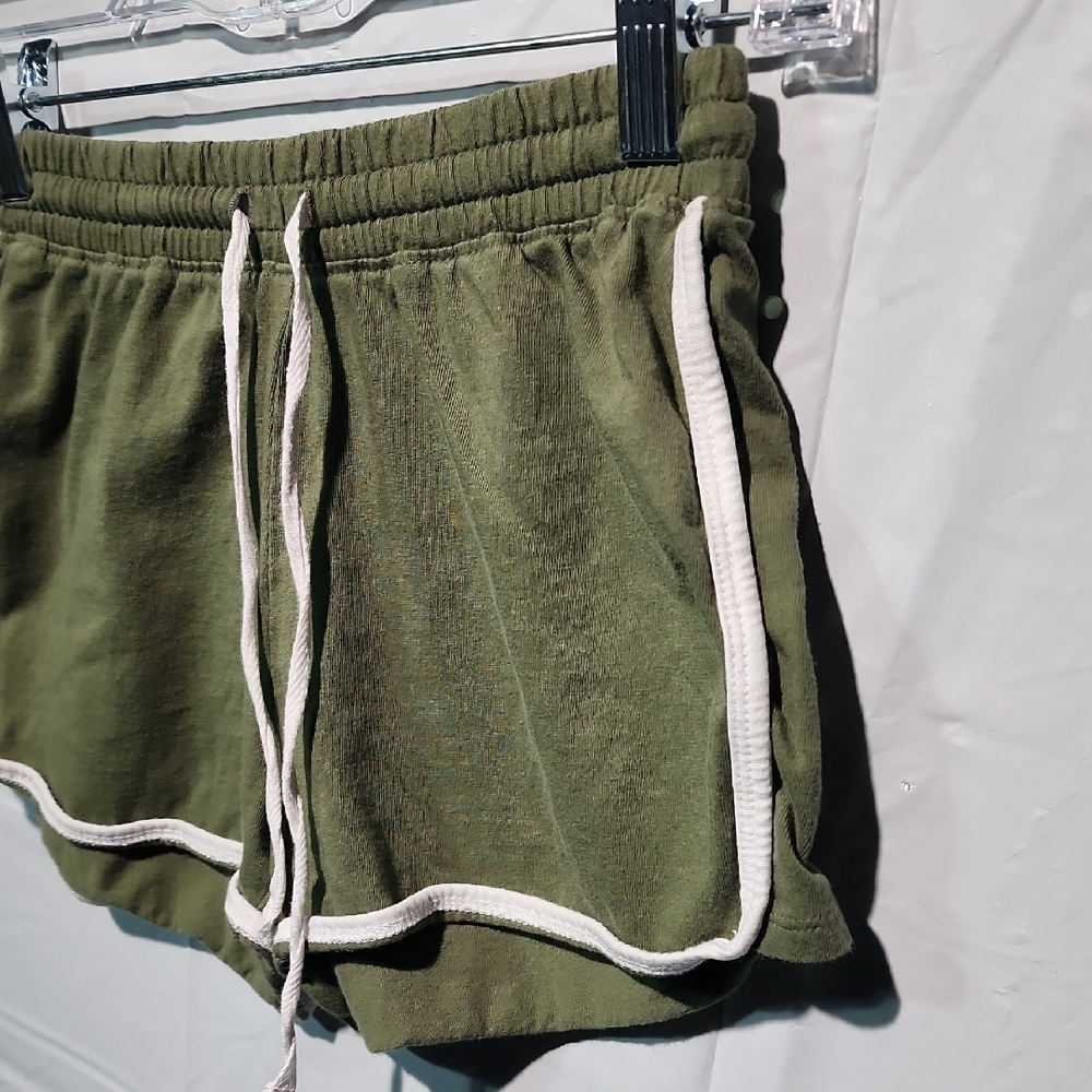 Aeropostale Women’s Tomyboy Retro Olive Green Lounge Shorts with Contrast Trim - Picture 3 of 5